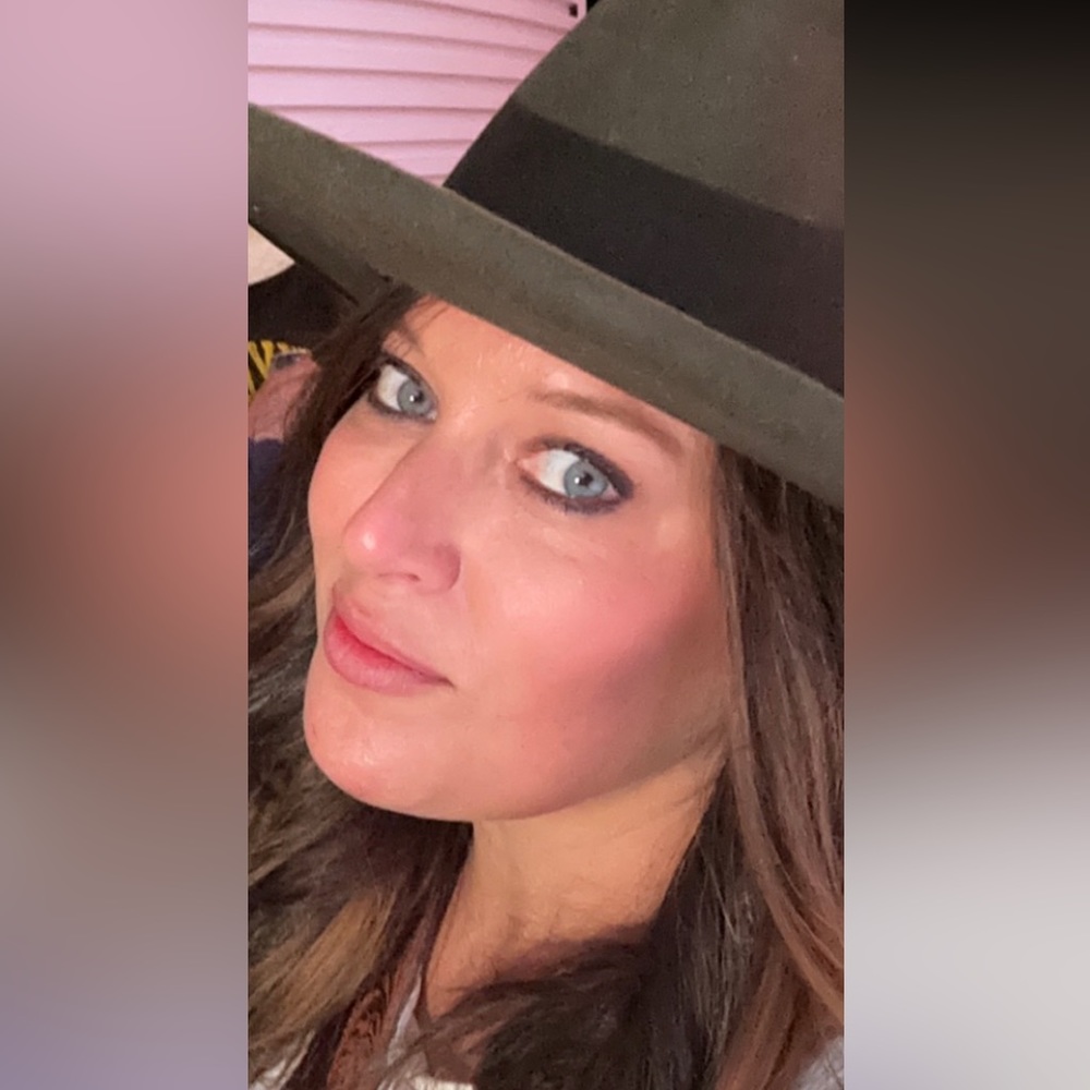 Meet your Posher, Paige